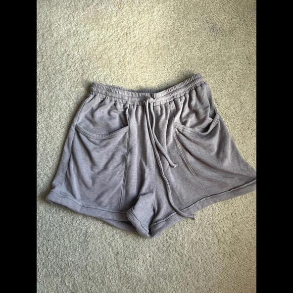 Shorts - Picture 1 of 3